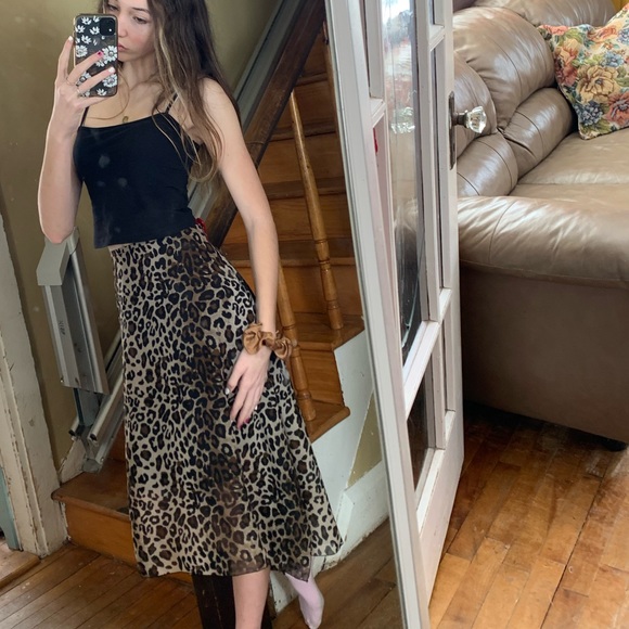 Women’s leopard print flared hi-low size 12 skirt from Nyguard collection - Picture 2 of 9